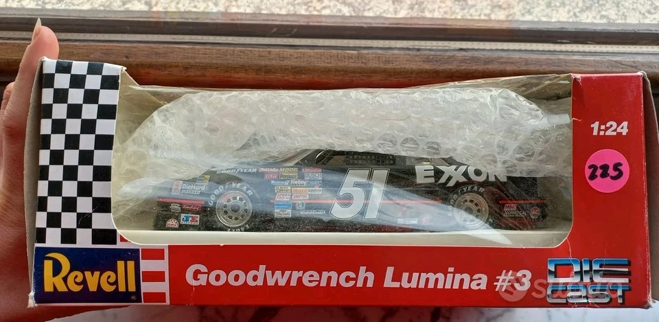 Vintage Rowdy Burns #51 EXXON Chevy LuminaVintage Rowdy Burns  - Immagine 2 di 2