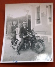 Altes SW privat Foto NSU 501 T Motorrad Kennzeichen IK (Schlesien) datiert 1932
