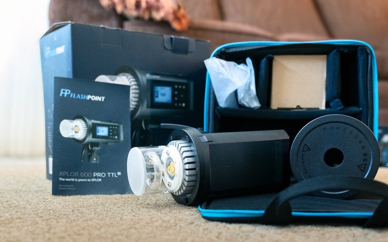 Flashpoint XPLOR 600 PRO TTL R2 WIth Flashpoint R2 PRO C TTL Transmitter