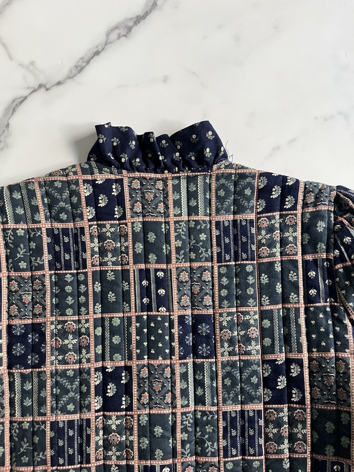 Vintage 70s Quilted Patchwork jacket Small Cottag… - image 8