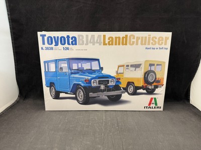 Italeri Toyota BJ44 Land Cruiser 1:24 Scale Plastic Model Kit 3630