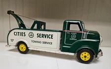 1950's Pressed Metal MARX CITIES SERVICE TOWING SERVICE Tow Truck