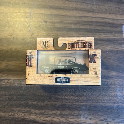 M2 Machines 1 64 Diecast Cars 1970 Oldsmobile Cutlass 442 W-30 Bootlegger T77