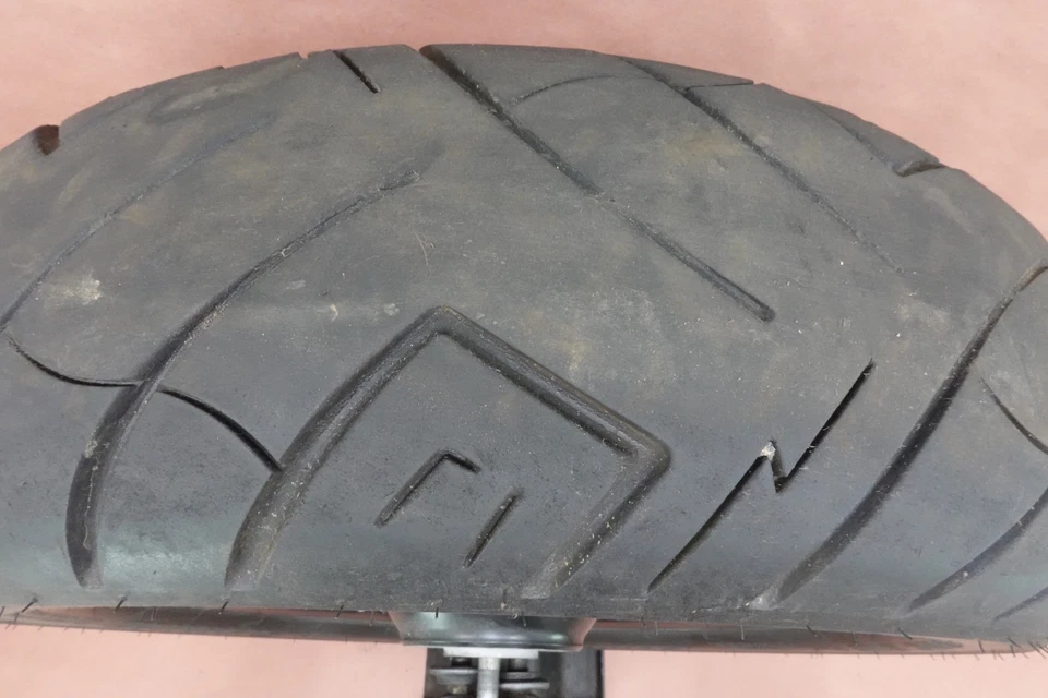 Задний обод колеса шина 2012-2016 Harley Davidson FLHX Street Glide 180/65 B16 - Изображение 2 из 4