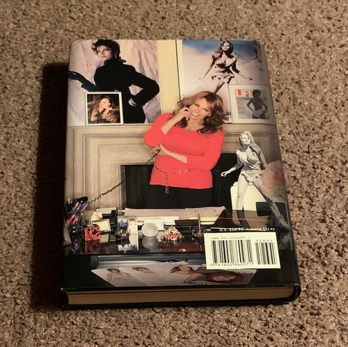 SIGNED Beyond The Cleavage by Raquel Welch Autographed First Edition RARE - Foto 8 di 10