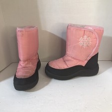Girls Snow Boots Size 1 Pink Waterproof Winter Boots.