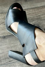 Women’s Gianni Bini Peekaboo Chunky Heel