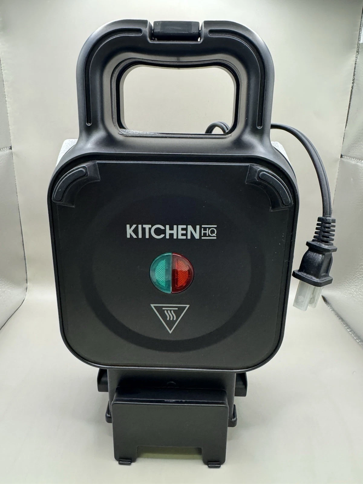 Kitchen HQ Belgian Waffle Maker, makes stuffed or unstuffed waffles, New D-5
