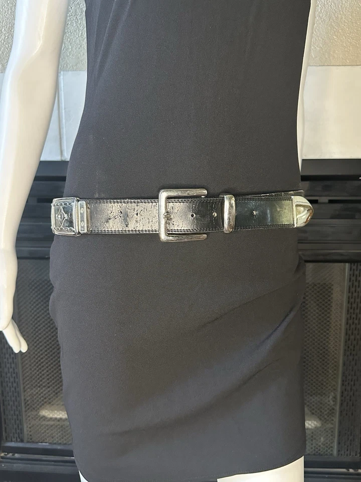 Cinturón negro concha de cuero sintético años 80 de colección talla 36 hecho en Taiwán Foto 4 de 4