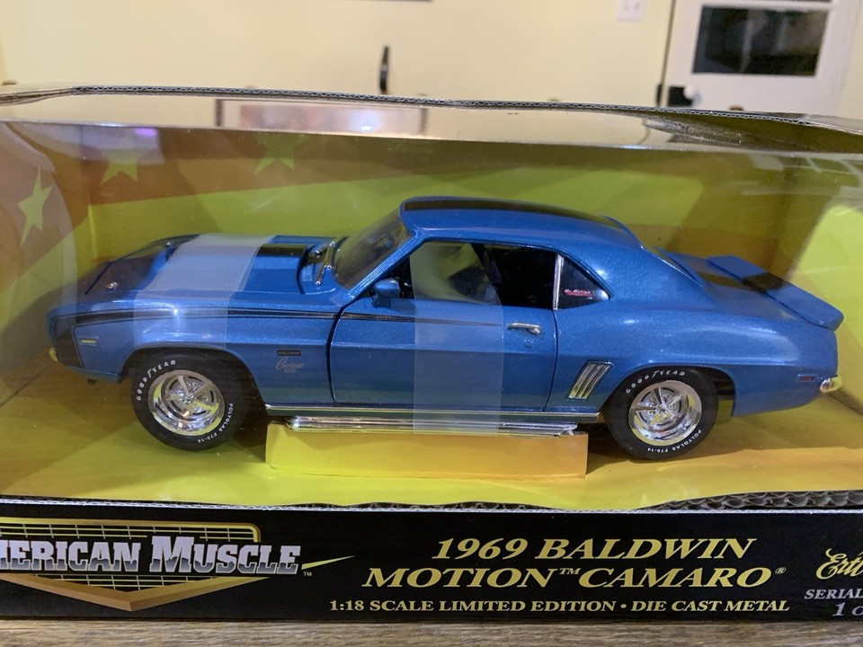 ERTL American Muscle 1/18 - 1969 Baldwin Motion Camaro, Voiture Moulée Neuve