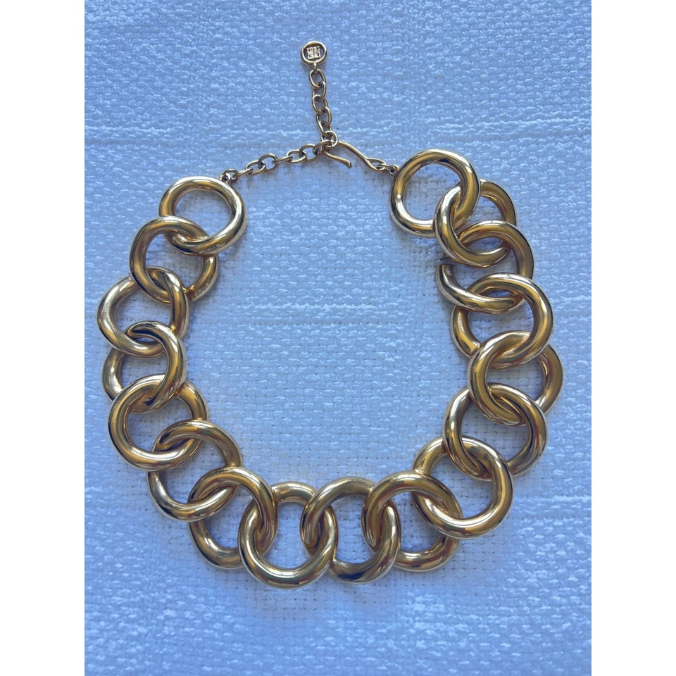 Collar de cadena de gran tamaño grueso tono dorado Givenchy Foto 2 de 4