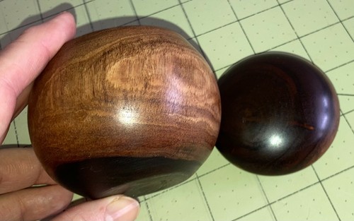 Hawaiian Milo Wood Container w/Lid~Gallery, Collector & Gift Quality (#521-18) - Picture 3 of 9