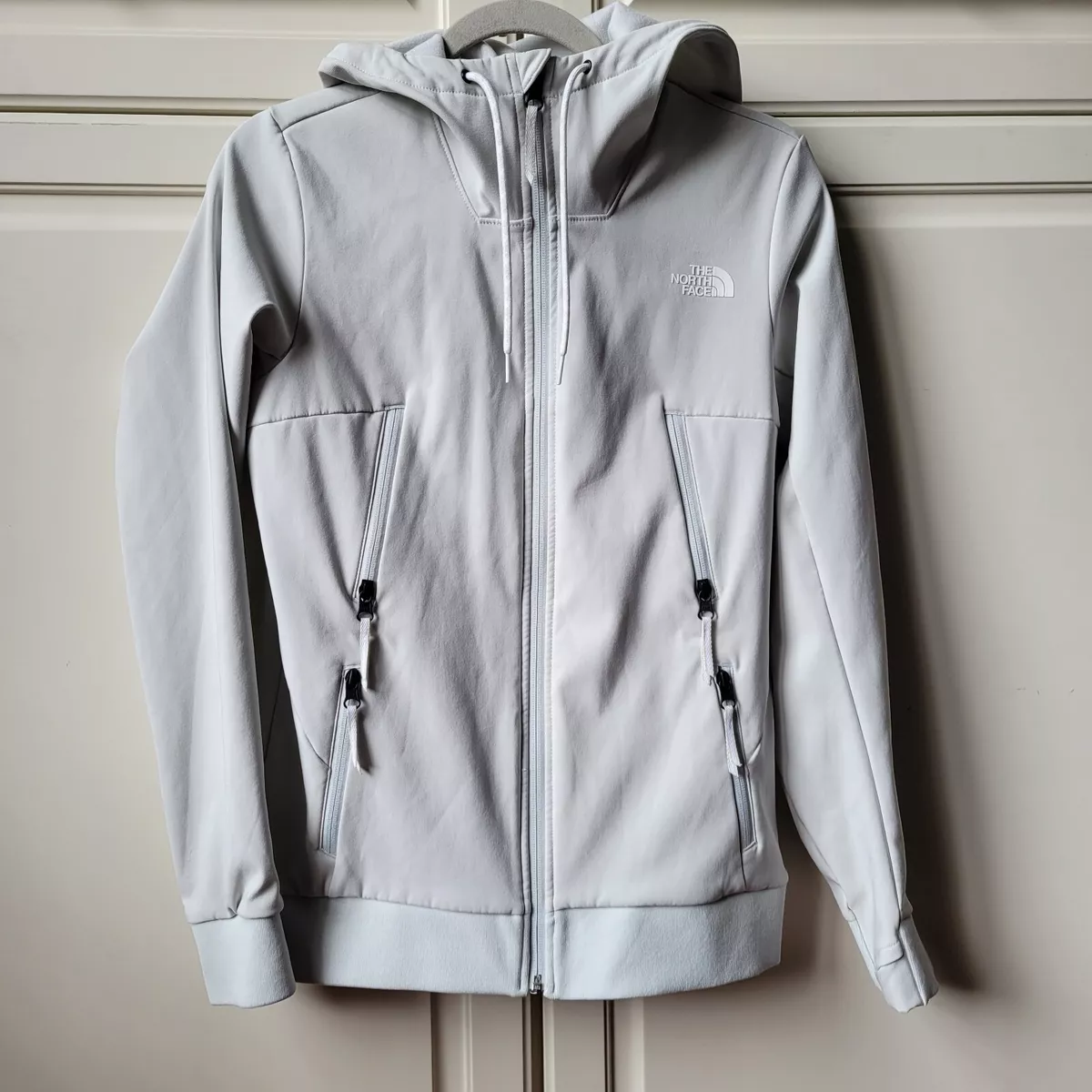 Light grey north face hoodie hot sale