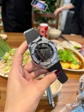 Hublot Analog Quartz Men Diamond Decoration Rubber Strap Watch Vintage 921313920