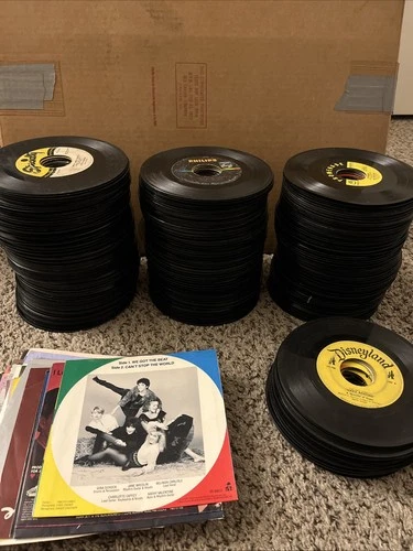 355 45 RPM Vinyl Records Wholesale Lot Michael Jackson The Beatles Elton John