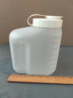 RUBBERMAID 1.75 qt /1.4L SERVIN SAVER 0458 Beverage Pitcher with Flip-open Lid
