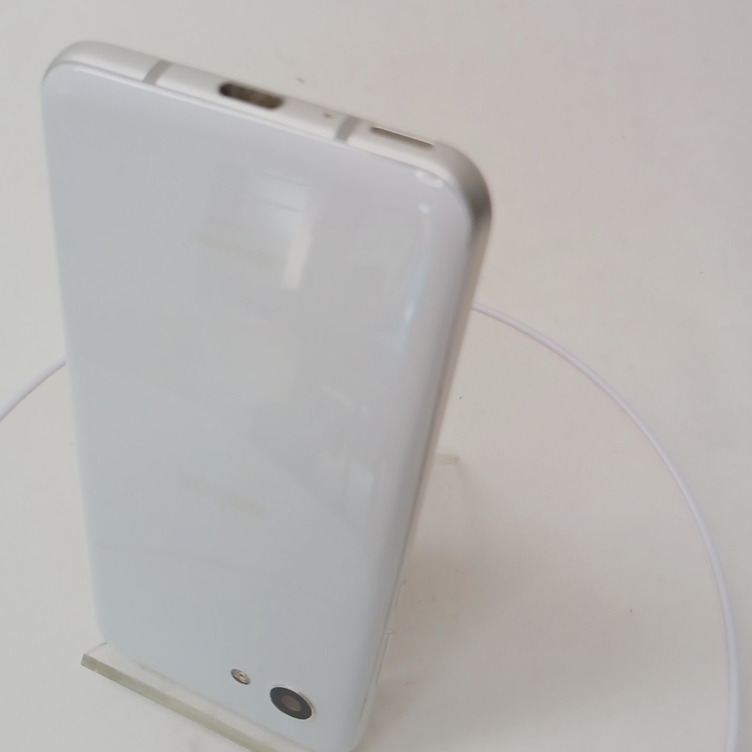 Sharp AQUOS R2 Compact SH-M09 White SIM Free Android Smartphone