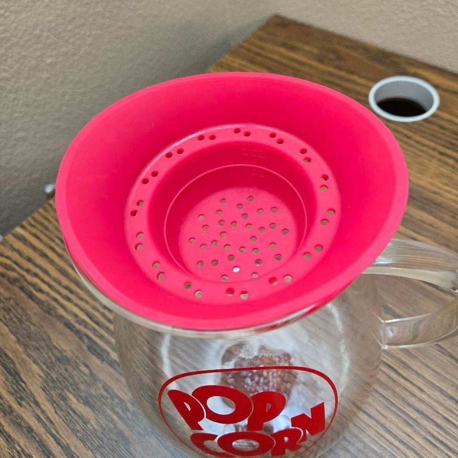 VTG Ecolution Microwave Popcorn Maker Glass Pitcher with Silicone Lid