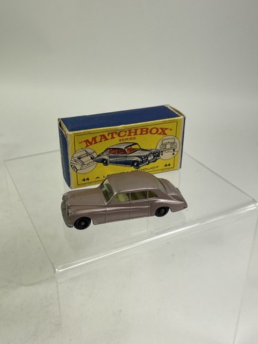 Vintage England Lesney Matchbox Rolls-Royce Phantom V No. 44 With Original Box