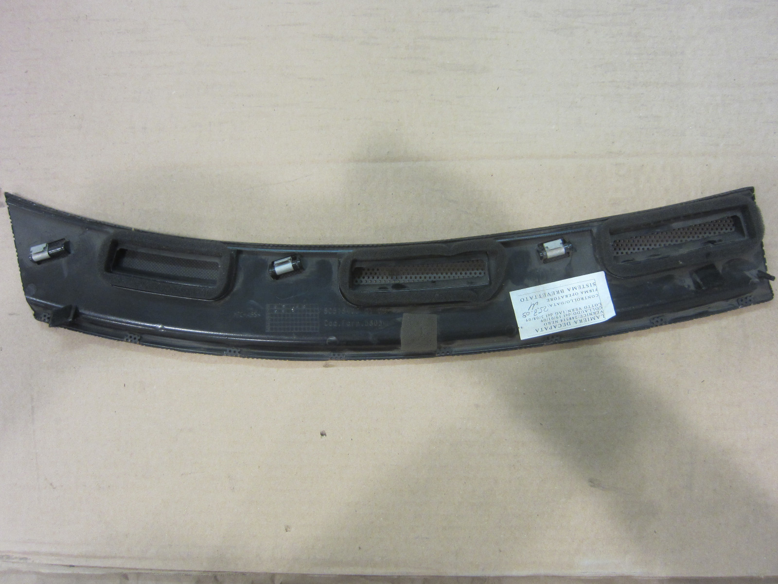 Ferrari California - LH Dashboard Defroster Grille - P/N 80801700
