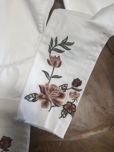 Driftwood Jackie bestickte weiße Damenjeans Distressed NEU SONDERKAUF - Bild 3 von 4