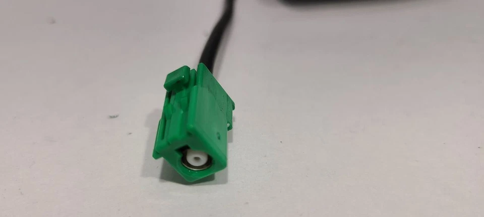 ANTENA MONTADA EN TECHO NISSAN ALTIMA 2014-2021 Foto 3 de 4