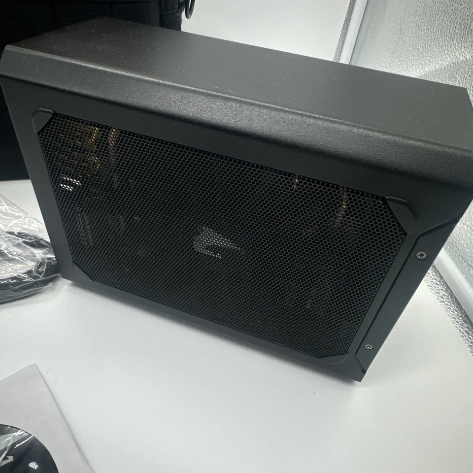 Gigabyte AORUS GTX 1080 Gaming Box External Graphics Card Thunderbolt 3 eGPU - Image 4 of 4