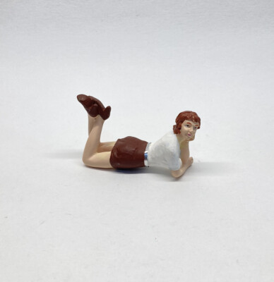 Motorhead Miniatures Diorama 1/24 Girl Figure Darlene 60's Style White Brown 2.5