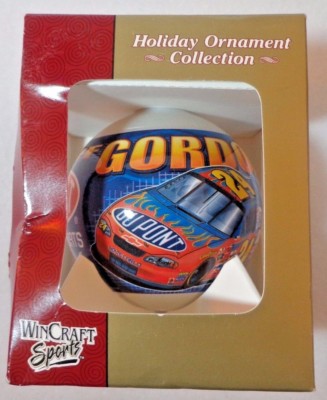 Jeff Gordon #24 NASCAR Dupont Motorsports Holiday Ornament 2002