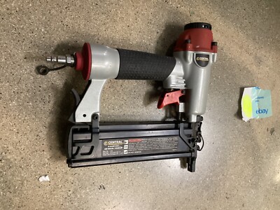 Central Pneumatic 64269 18 Gauge 2-in-1 Air Nailer/Stapler