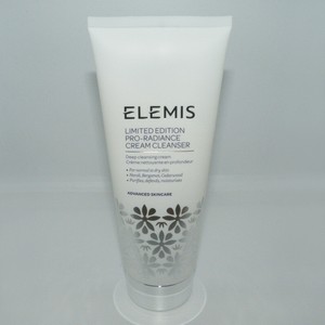 elemis radiance cleanser