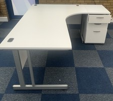White Large Corner Desk with Draws Office Furniture Computer Desk 2 Available