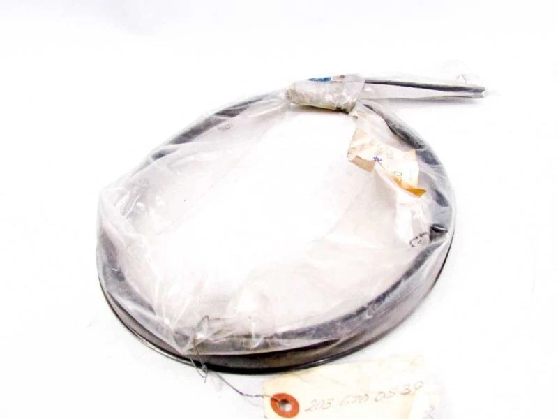 Sello de parabrisas superior 2036700539 para 01-07 Mercedes W203 C32 AMG C320 genuino NUEVO Foto 4 de 4