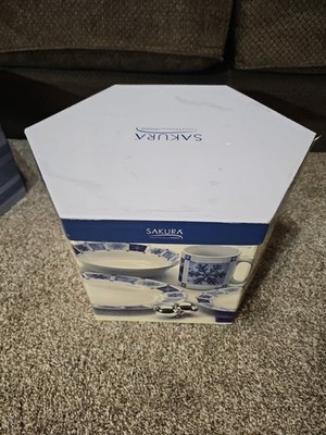 Vtg Sakura Oneida 16 Pc Dinner Set Winter Frost Blue White Holiday