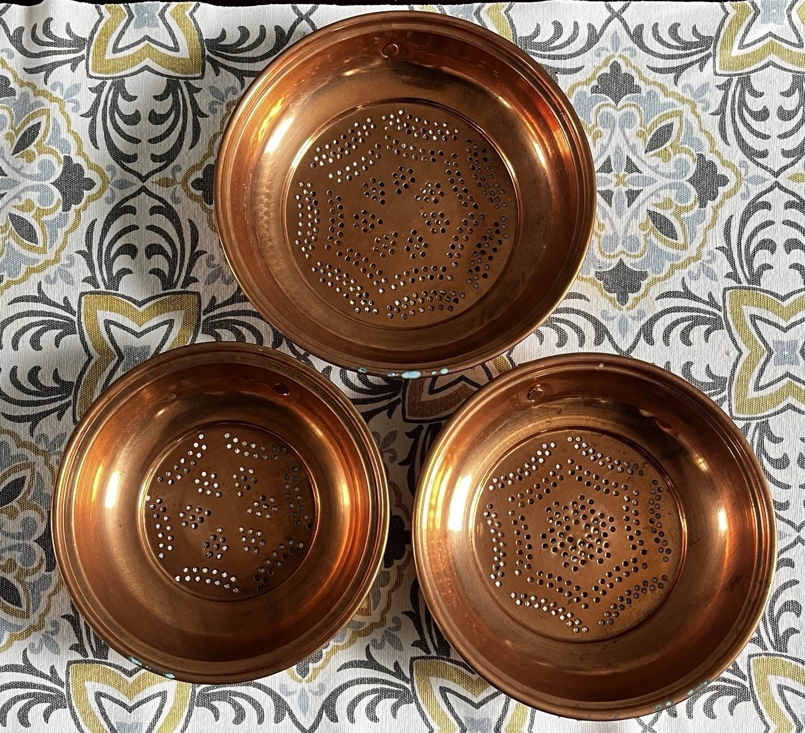 3 Vintage Solid Copper Sieve Strainer Colander Patina Verdigris With Brass Ring
Opens in a new windo