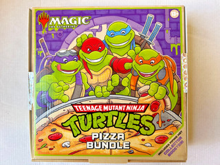 MTG Magic The Gathering TMT Pizza Bundle Teenage Mutant Ninja Englisch Sealed OVP