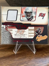 2002 Fleer Authentix - Jersey Authentix Warren Sapp #JA-WS Ripped (MEM)