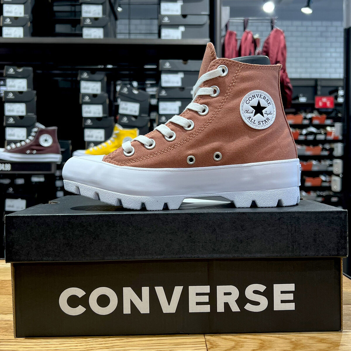 Converse All Star Lugged Hi Women's Size 9.5 Shoe Athletic Converse All Star Lugged Hi Women's Size 9.5 Shoe Athletic