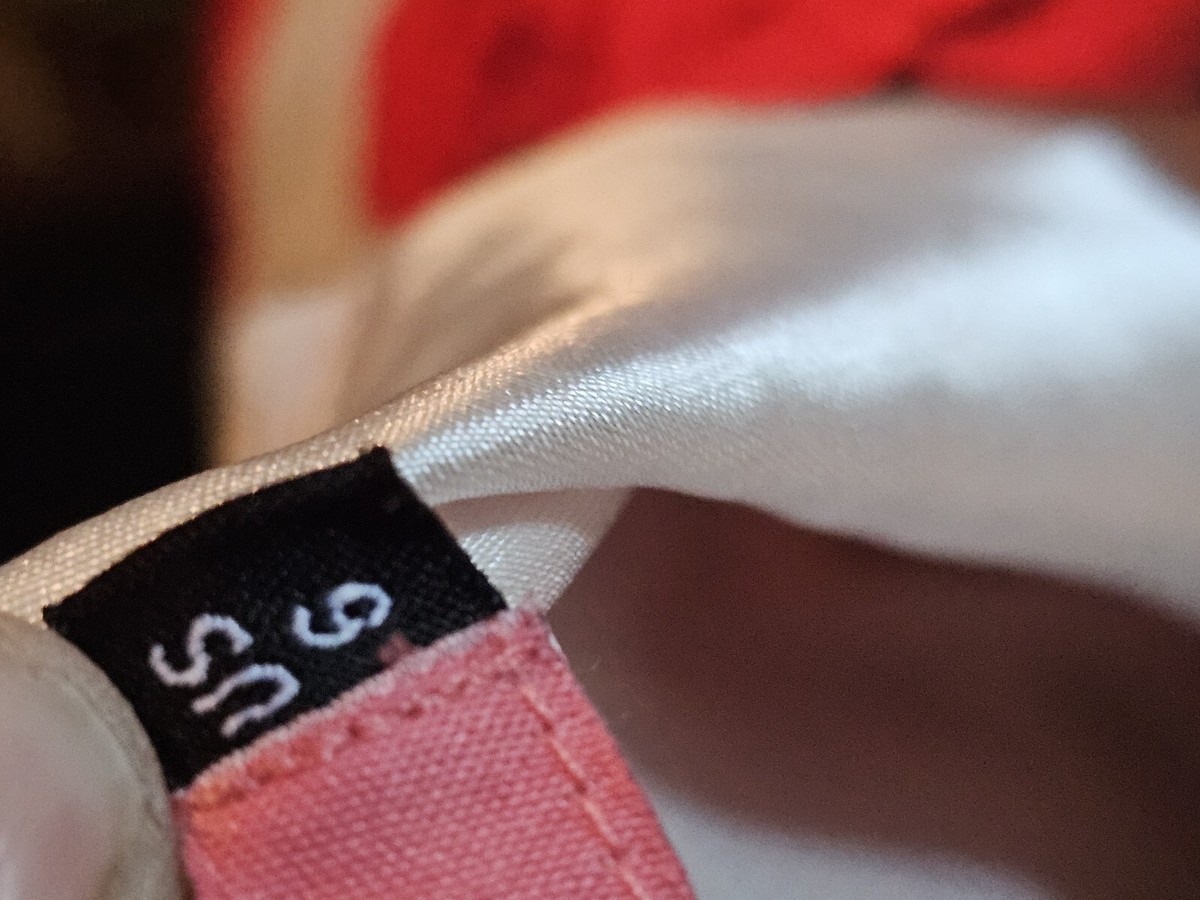 CHI CHI LONDON White Dress FLORAL Rose DESIGN DRESS SIZE 6