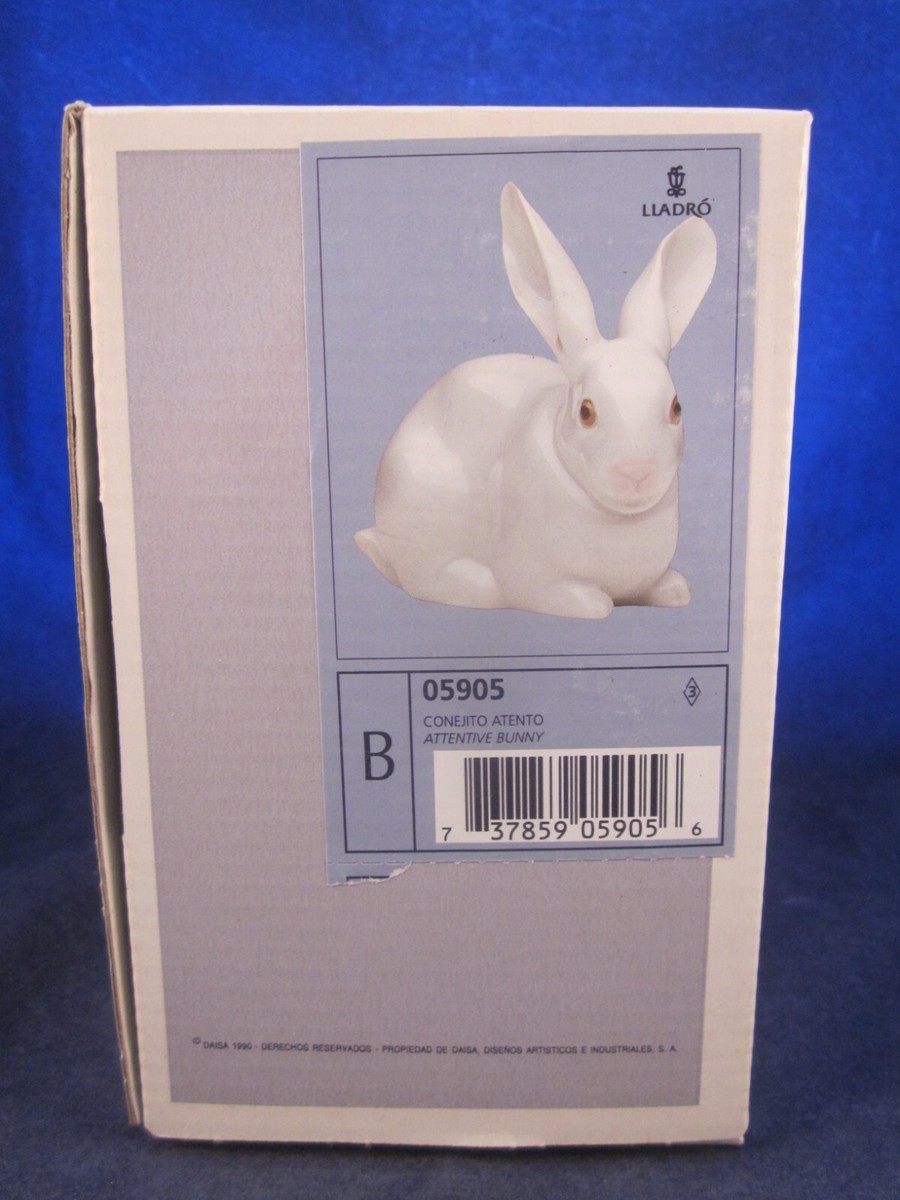 Lladro Attentive Bunny Rabbit 5905 White Glossy Porcelain Figurine