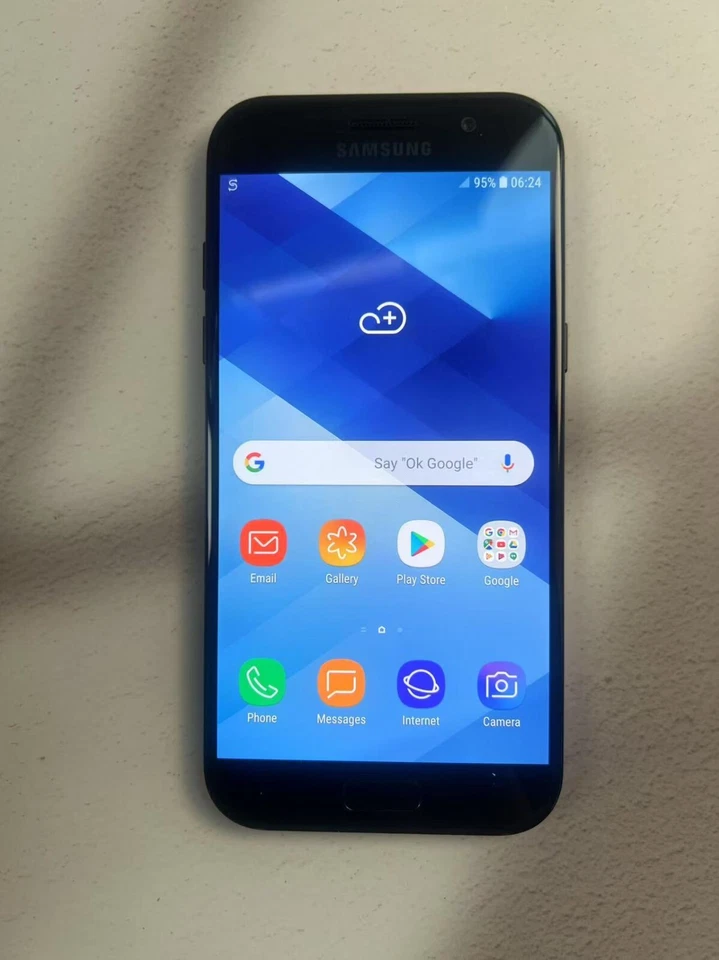 Samsung galaxy A5 2017(A520)-3+32GB-unlocked sim free 4G global smart phone - Image 4 of 4