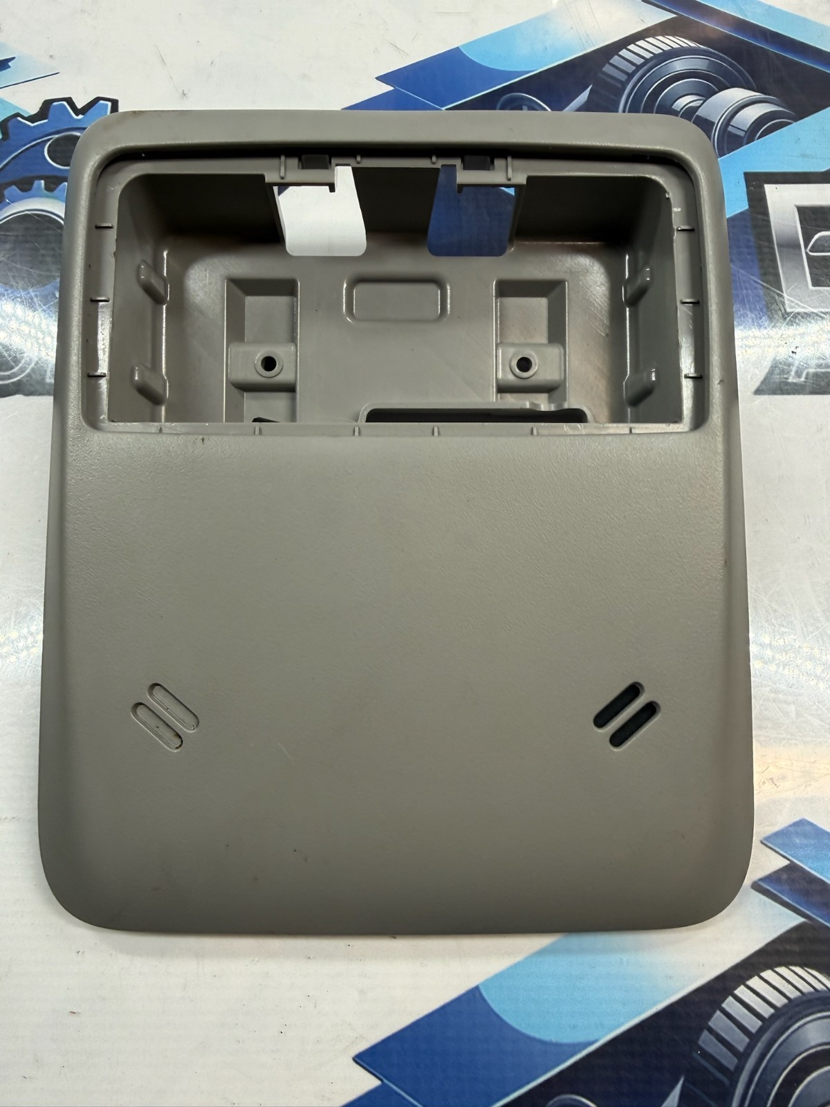 2015-2020 Chevrolet Trax LS Overhead Roof Console 1704140487 OEM