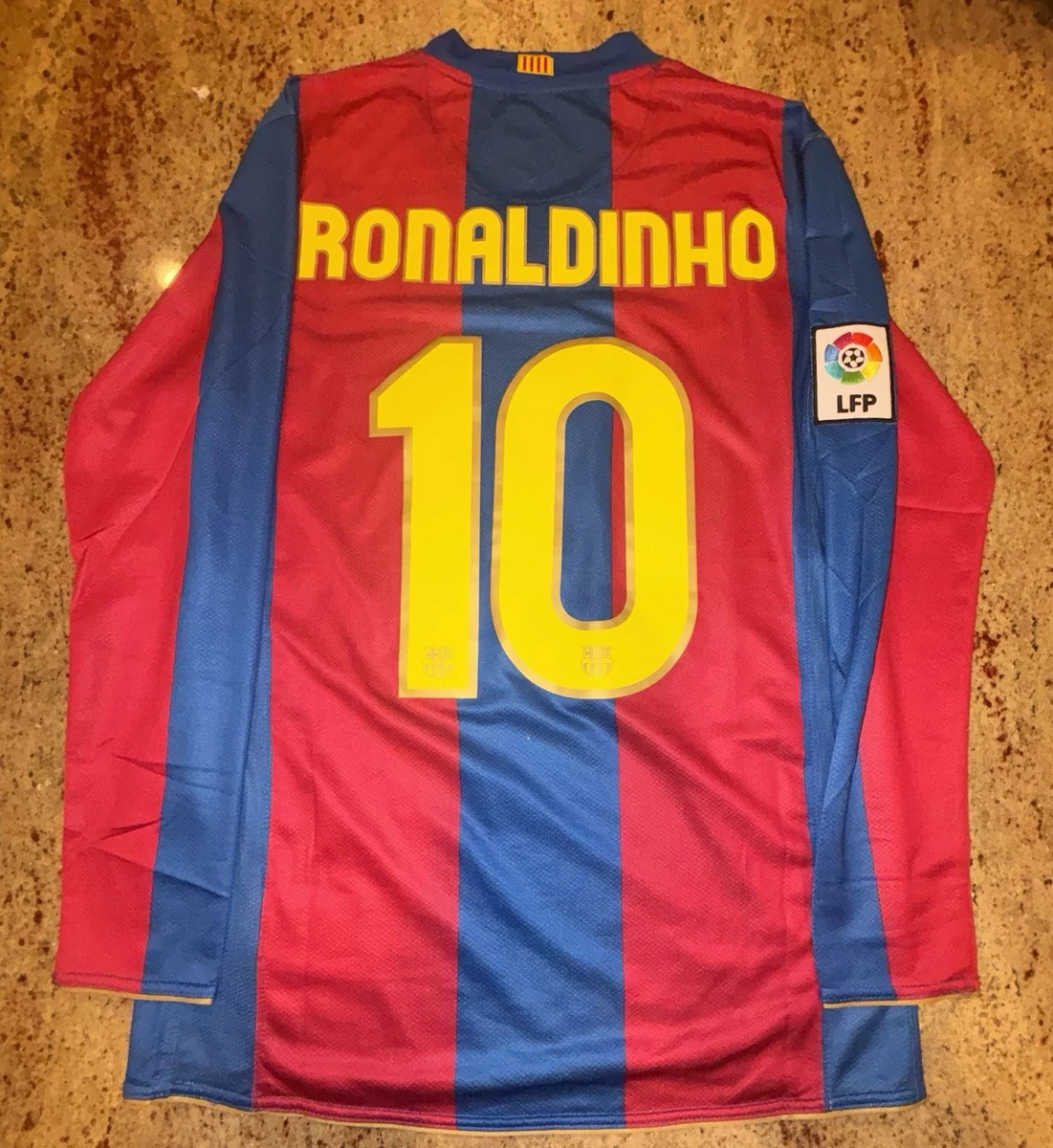 2006-2007 Tiempo Ronaldinho Football Shin Pads Barcelona Gold