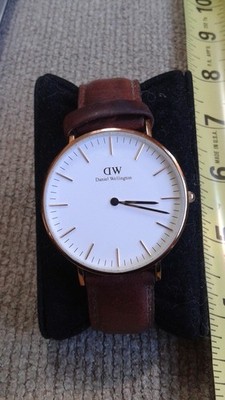 DANIEL WELLINGTON CLASIC ST. MAWES MEN WATCH NEED BATTERY