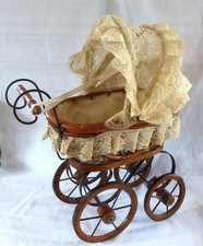Jouet Ancien Landau de Poupée,Rotin,Bois et Métal,voir photos