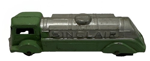 1947 Tootsietoy #1007 Sinclair Tanker Truck, Green w/Black Rubber Tires ORIGINAL - Picture 5 of 12