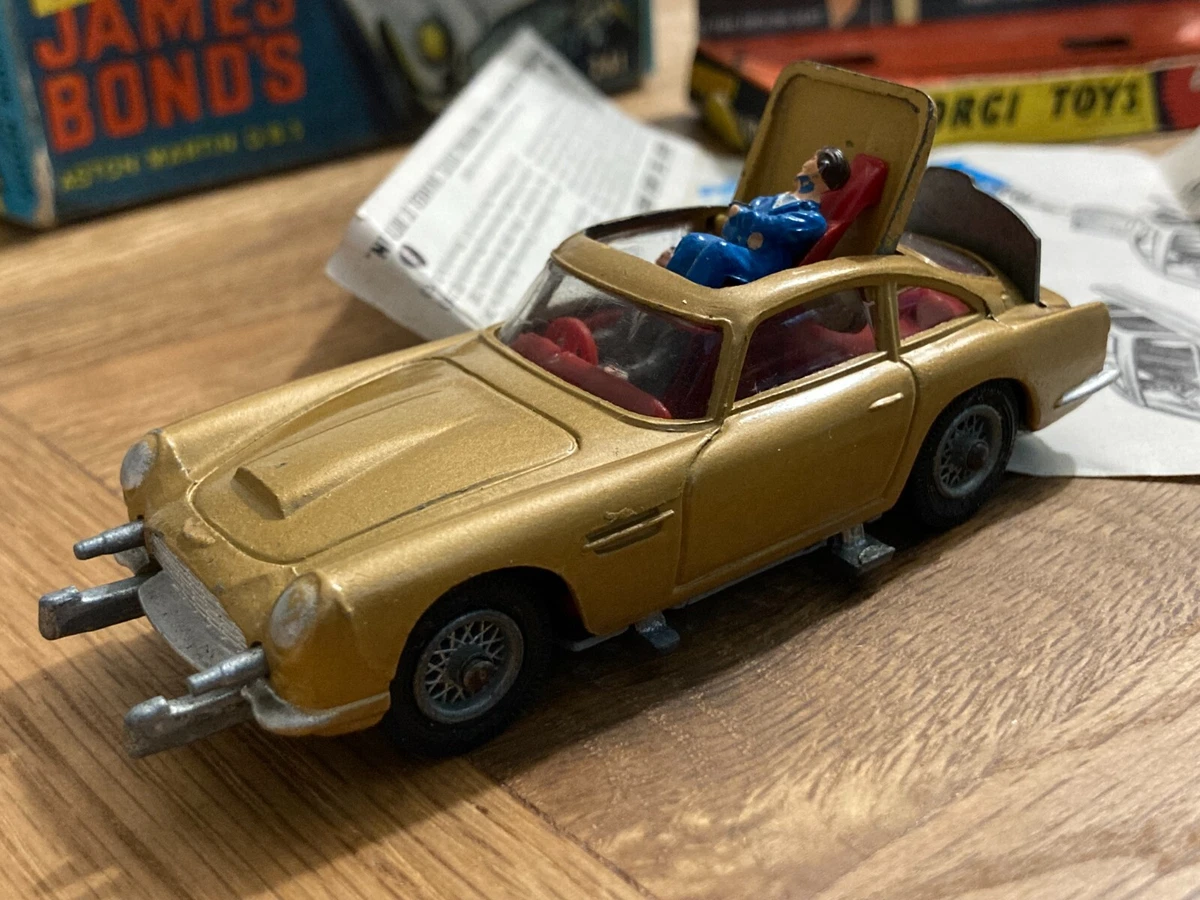 Aston martin hotsell db5 corgi original