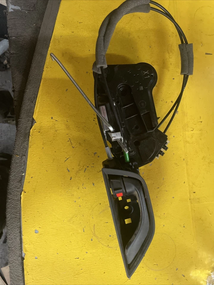 2018-2019 SUBARU CROSSTREK FRONT RIGHT SIDE DOOR LATCH LOCK ACTUATOR OEM - Image 3 of 4