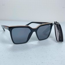 Quay Australia LEVEL UP 55793 Black Gold/Smoke POLARIZED Sunglasses
