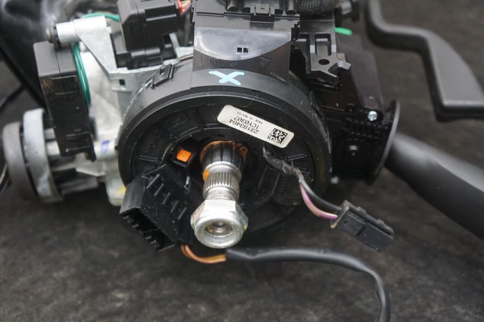 Telescopic Steering Column Clockspring OEM 84511956 Chevrolet Silverado 3500 15 - Image 4 of 4